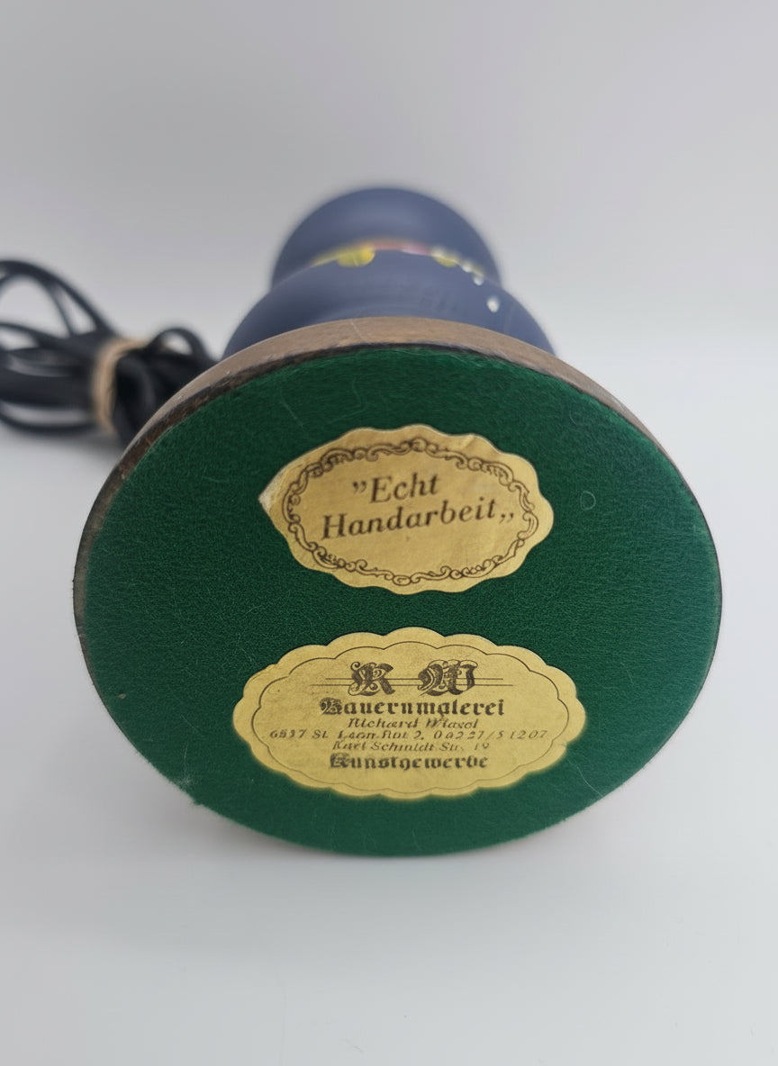 Hand-Painted Bavarian Folk-Art Lamp – “Echt Handarbeit” by Richard Wiesel