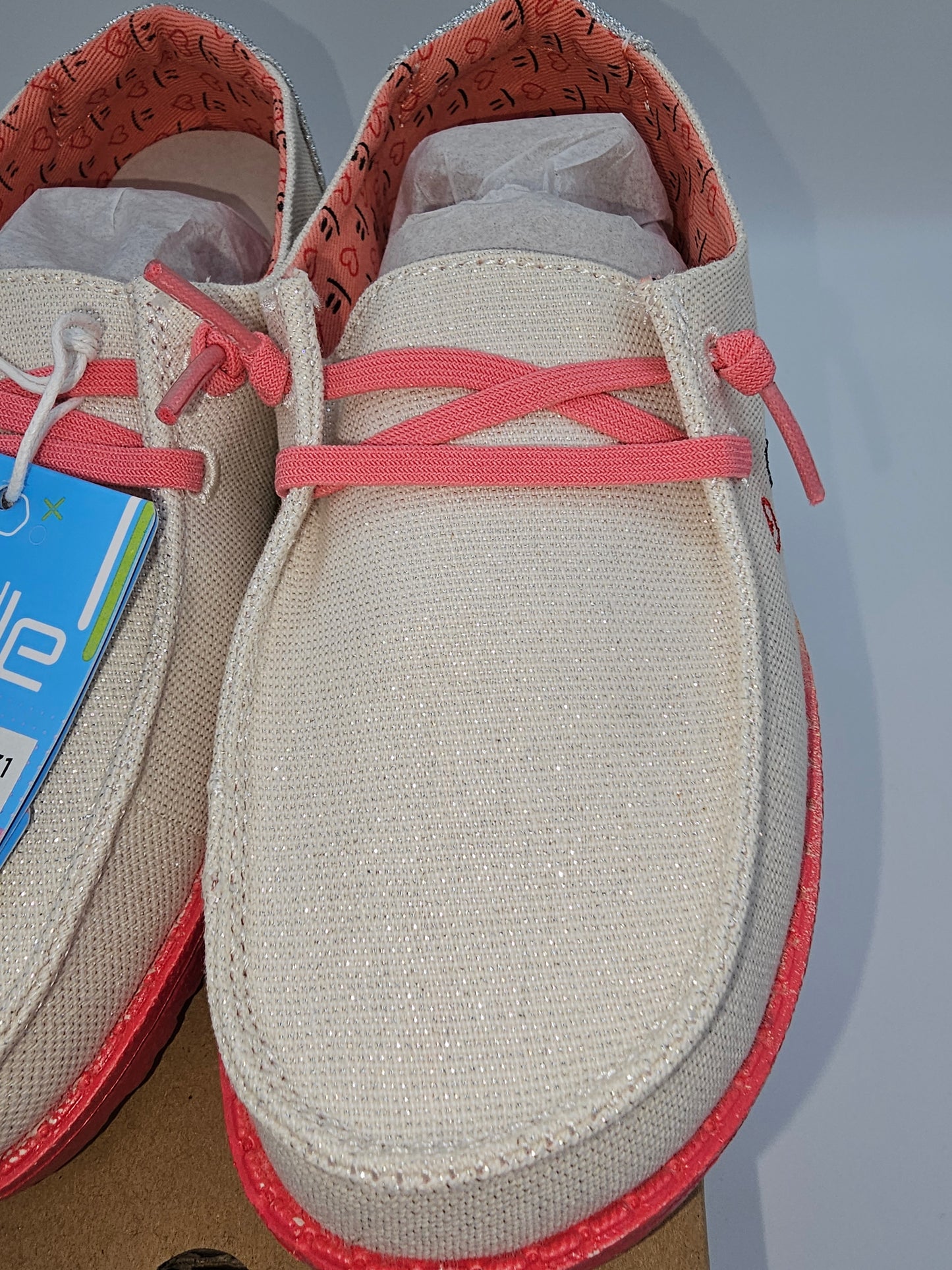 Hey Dude Wendy Youth “Doodle Freedom” – Size K12 | Cream/Pink Rainbow Sole