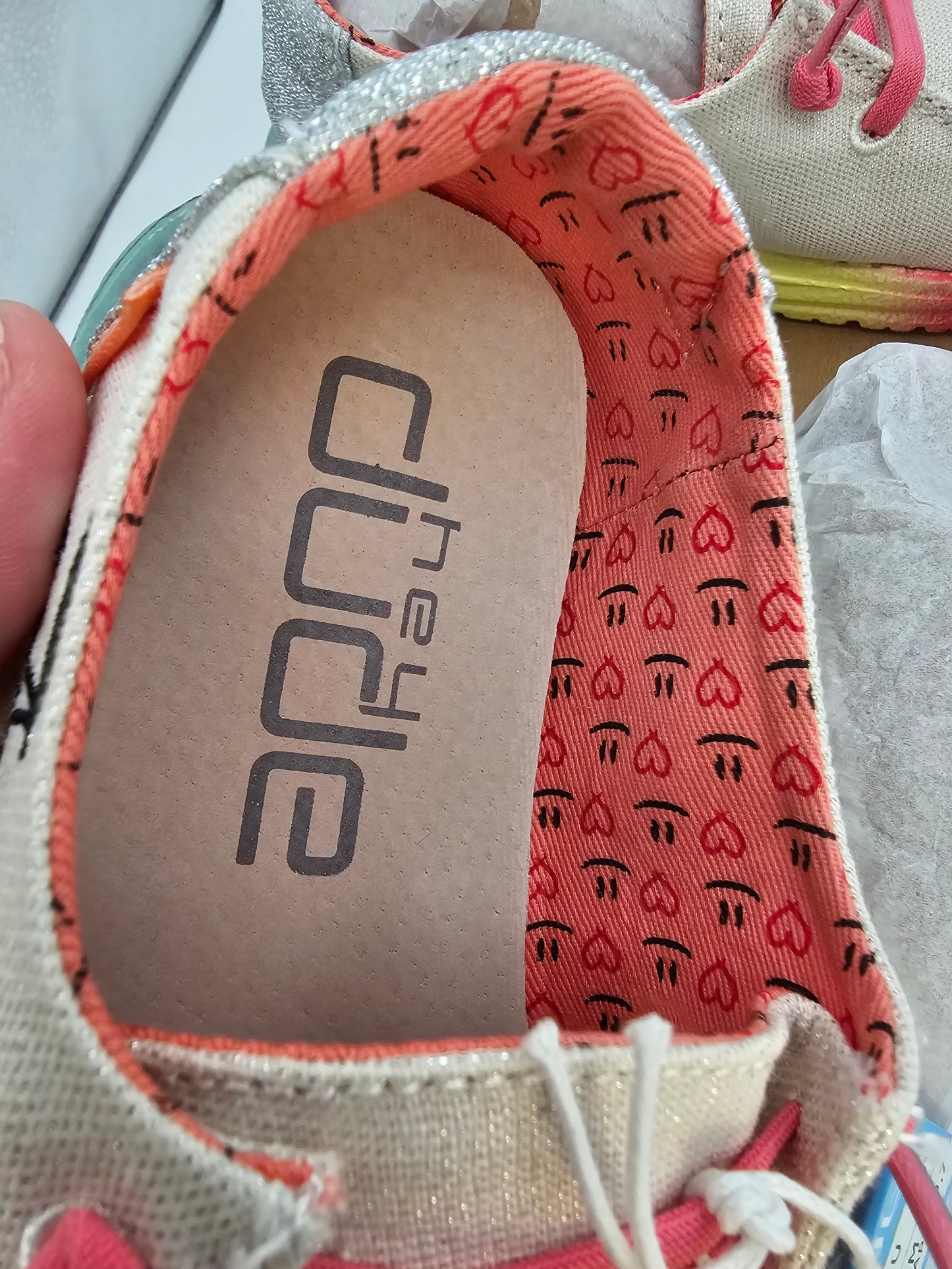 Hey Dude Wendy Youth “Doodle Freedom” – Size K12 | Cream/Pink Rainbow Sole