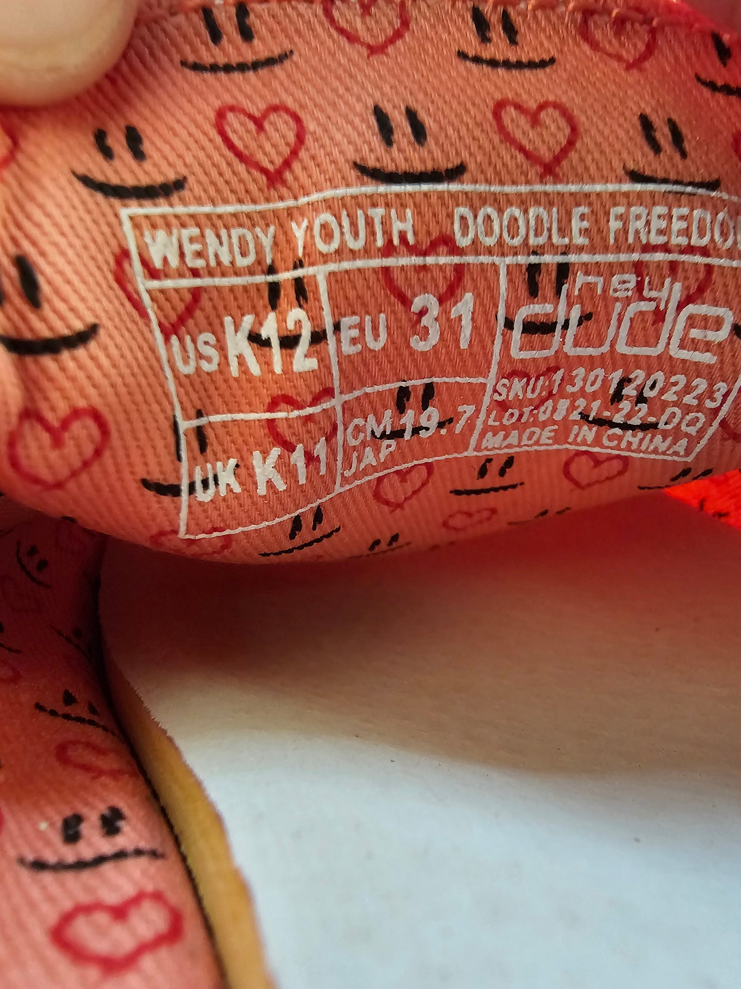 Hey Dude Wendy Youth “Doodle Freedom” – Size K12 | Cream/Pink Rainbow Sole